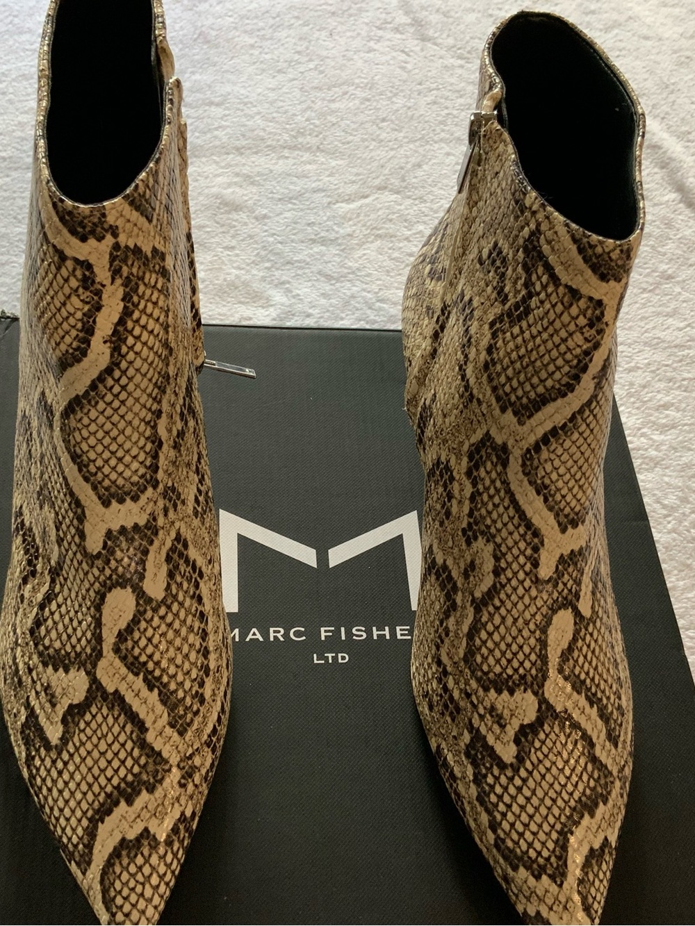 Marc Fisher LTD Snake Print Pointed Toe Ankle Boots -  size 11. Sku 3094